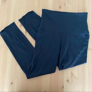 Super High-rise Black Leggings